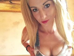 Mia Crossy - Dancing, sex, ride and chatting. - I`m Sophie, I`m shaved, love an*l and have  my toys ready. I can offer you sound - and my devotion, for a perfect show. Look no more, I`m going to fulfill your naughtiest wishes, if you join my room!