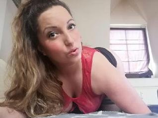 HotStine - Volleyball, shopping and hot sex. - What you can expect from my show: Always a good mood, enjoyable sex, hot lingerie, horny toys - and I love living out my dominant side. So, come visit me - I'm looking forward to you. Kiss!