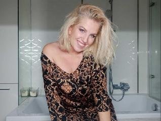 MilfSilke - Cooking, playing cards, gardening, handball - A mature lady with a penchant for self-irony, but none without self-confidence - is looking for a nice man with a lot of passion, for one night or more? We'll only find out when we first get to know each other from our evil and cheeky side ;)