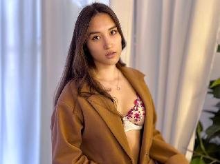 PocahontasCutie - I love listening to good music - Hello, I am here to express myself in the first place really. Also I am totally in to any fun you can imagine. I`m a sweet gorgeous girl ready to fulfill your deeply hidden fantasies