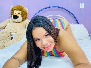 alenarusso - I would like to have sex on the beach, tell me what is your fantasy? - I am a shy girl, I like a gentleman man who knows how to treat a woman, he excites me and is outgoing.