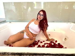 AdrielleMoon - I like photography, going out dancing, eating meat and pizza. - Hi honey, I'm AdrielleMoon

My show is unique and I want to be able to be a satellite in your head, constantly sending you sexual messages and making your life much more spicy.